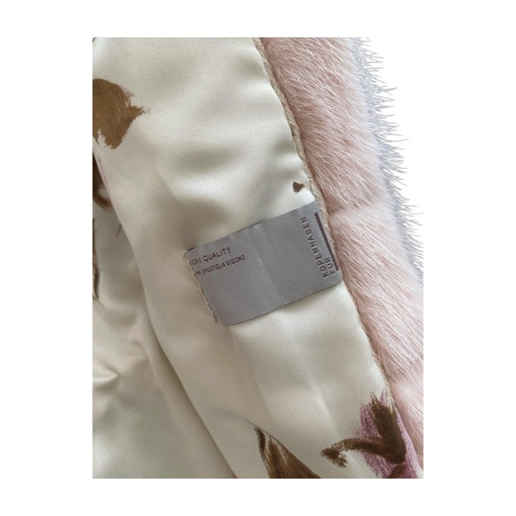 Giosis Furs Ivory Mink Vest – Kopenhagen Fur Certified - Picture 6 of 8